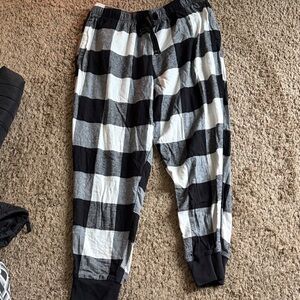 Old Navy Black and White Striped Pajama Pants